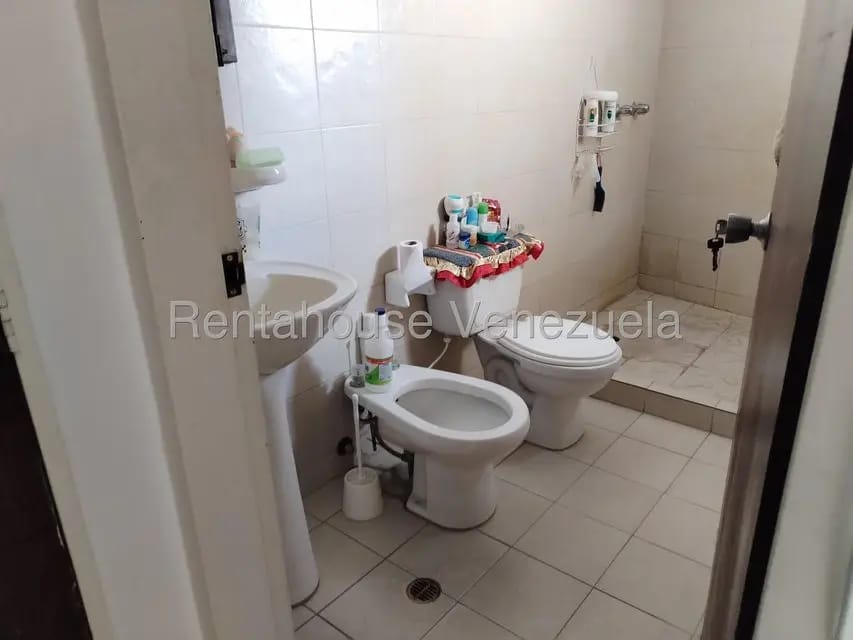 Apartamento (1 Nivel) en Venta en Los Mangos, Carabobo - 16