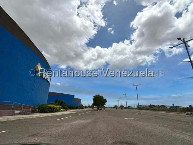 Comercial (Local Comercial) en Alquiler en Punto Fijo, Falcon - 12