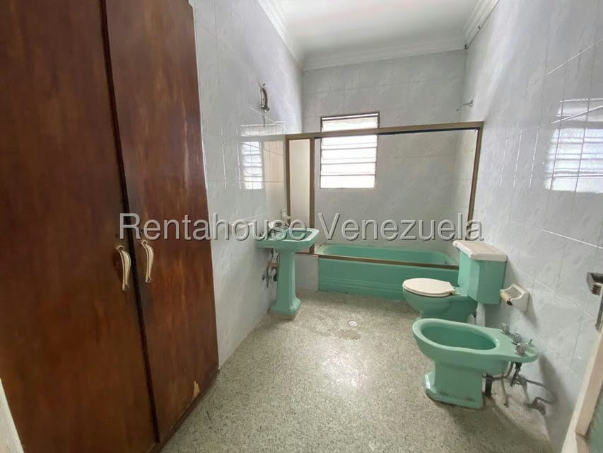 Comercial (Local Comercial) en Alquiler en Santa Monica, Distrito Metropolitano - 18