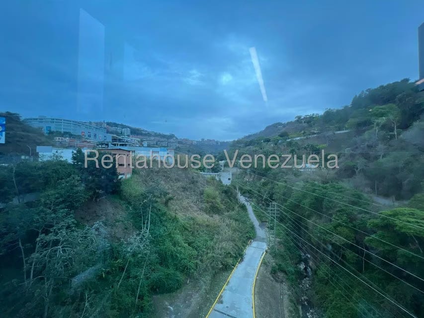 Comercial (Oficina) en Alquiler en Cerro Verde, Distrito Metropolitano - 11