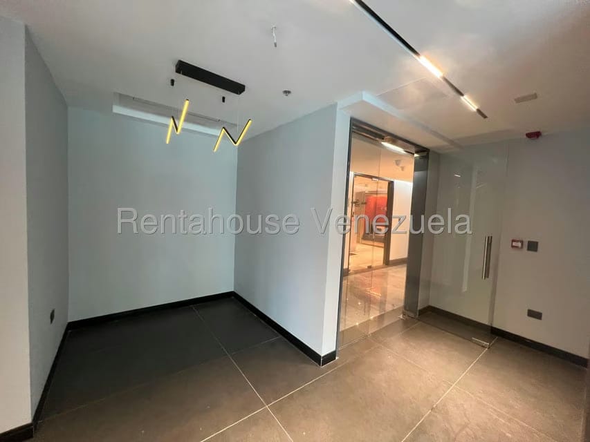 Comercial (Oficina) en Alquiler en Cerro Verde, Distrito Metropolitano - 19
