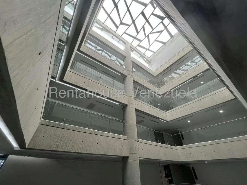 Comercial (Oficina) en Alquiler en Cerro Verde, Distrito Metropolitano - 20