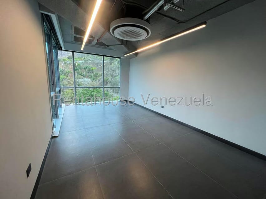 Comercial (Oficina) en Alquiler en Cerro Verde, Distrito Metropolitano - 9