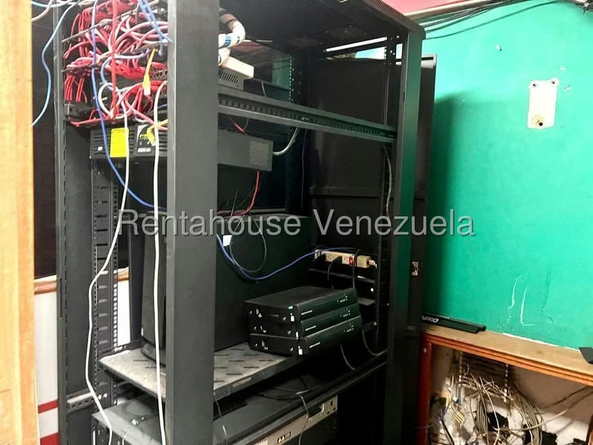 Comercial (Oficina) en Alquiler en Los Palos Grandes, Distrito Metropolitano - 15