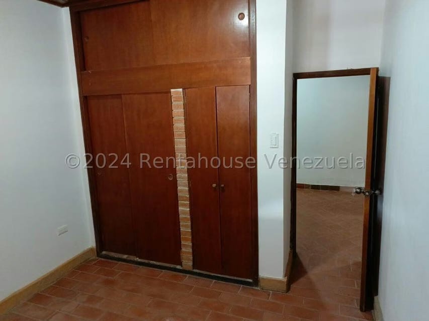 Comercial (Local Comercial) en Alquiler en El Limon, Aragua - 13
