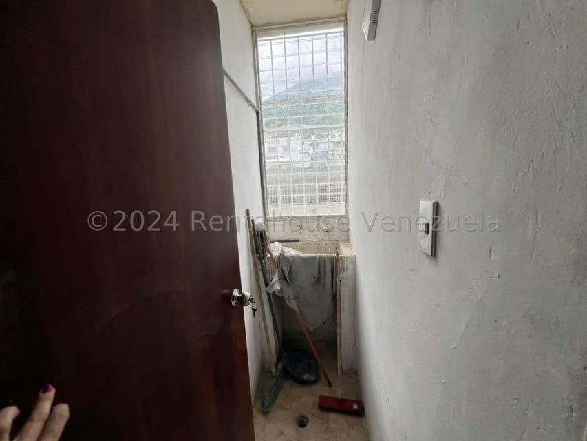 Comercial (Consultorio Medico) en Alquiler en El Marques, Distrito Metropolitano - 25