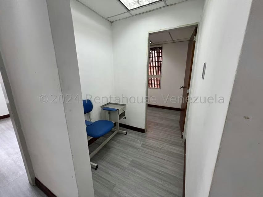 Comercial (Consultorio Medico) en Alquiler en El Marques, Distrito Metropolitano - 7