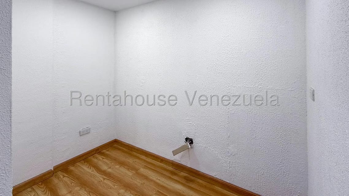 Comercial (Oficina) en Venta en La Campiña, Distrito Metropolitano - 10