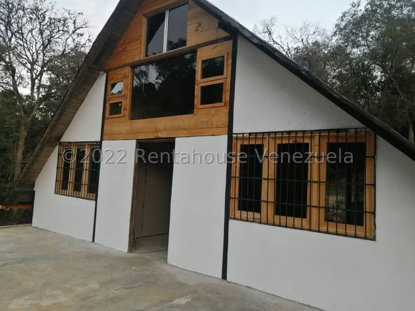 Terreno (Residencial) en Venta en El Junquito, Distrito Metropolitano - 4