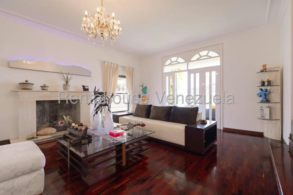 Casa (Multipes Niveles) en Venta en Los Naranjos del Cafetal, Distrito Metropolitano - 13