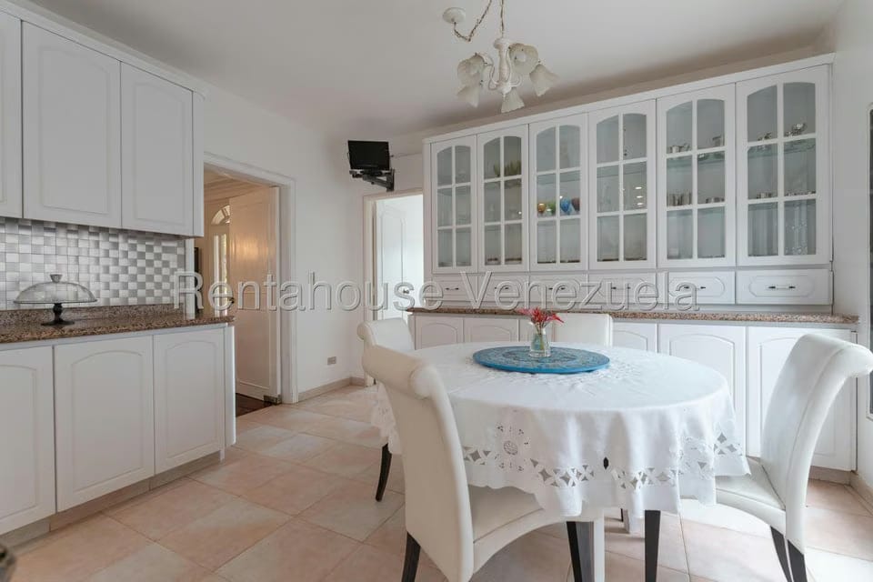 Casa (Multipes Niveles) en Venta en Los Naranjos del Cafetal, Distrito Metropolitano - 23
