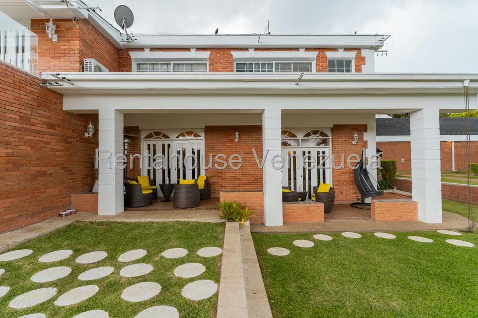 Casa (Multipes Niveles) en Venta en Los Naranjos del Cafetal, Distrito Metropolitano - 5