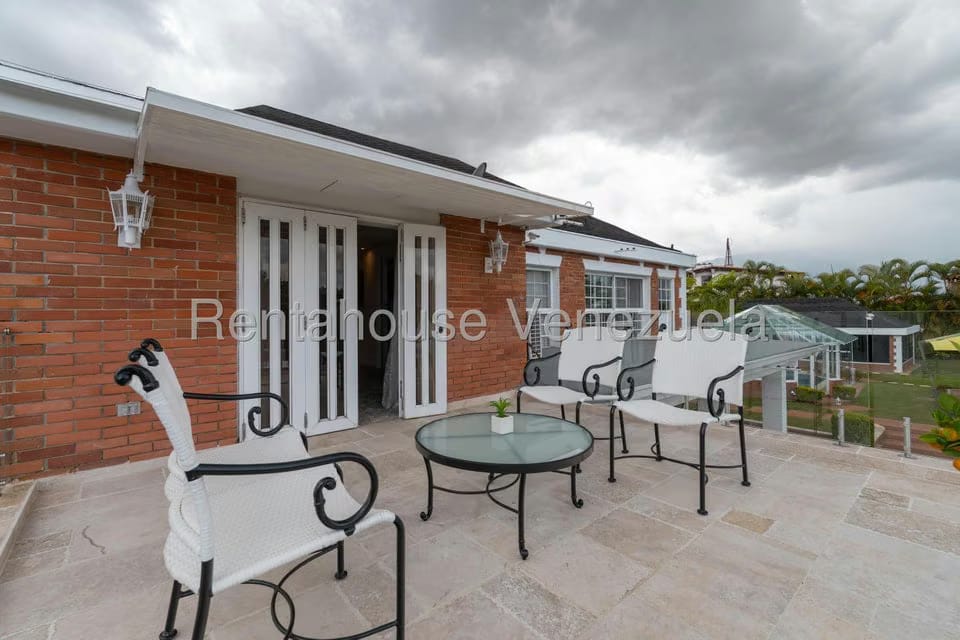 Casa (Multipes Niveles) en Venta en Los Naranjos del Cafetal, Distrito Metropolitano - 46
