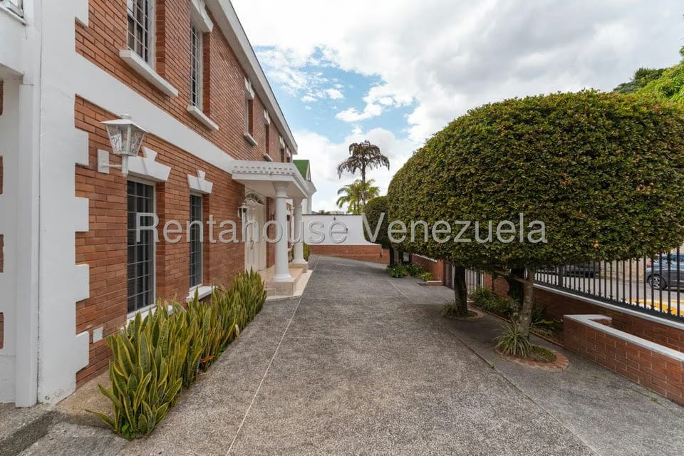 Casa (Multipes Niveles) en Venta en Los Naranjos del Cafetal, Distrito Metropolitano - 63
