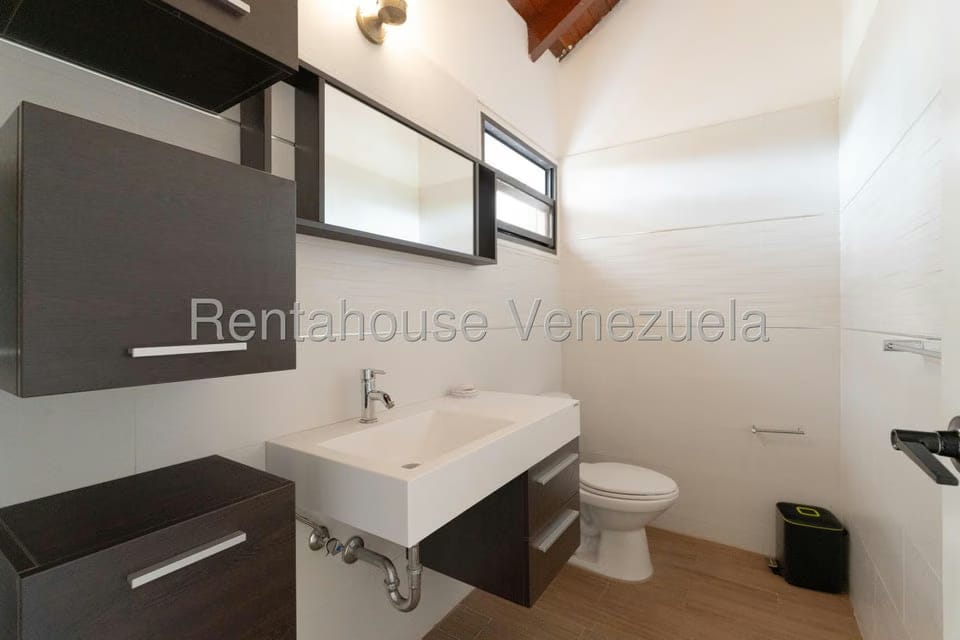 Casa (Multipes Niveles) en Venta en Los Naranjos del Cafetal, Distrito Metropolitano - 66