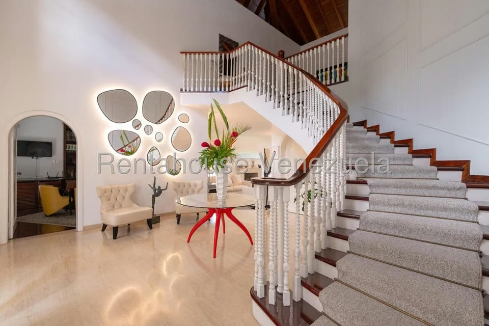 Casa (Multipes Niveles) en Venta en Los Naranjos del Cafetal, Distrito Metropolitano - 8