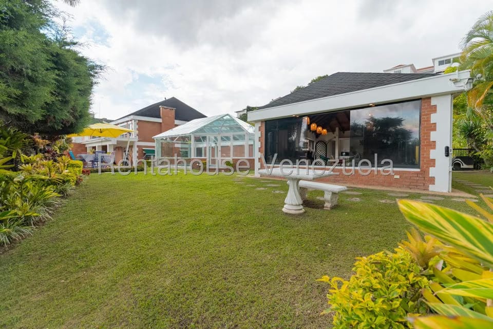Casa (Multipes Niveles) en Venta en Los Naranjos del Cafetal, Distrito Metropolitano - 77