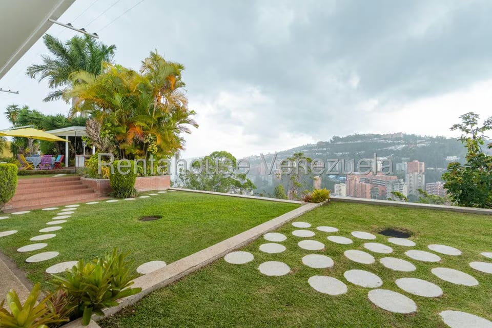 Casa (Multipes Niveles) en Venta en Los Naranjos del Cafetal, Distrito Metropolitano - 81