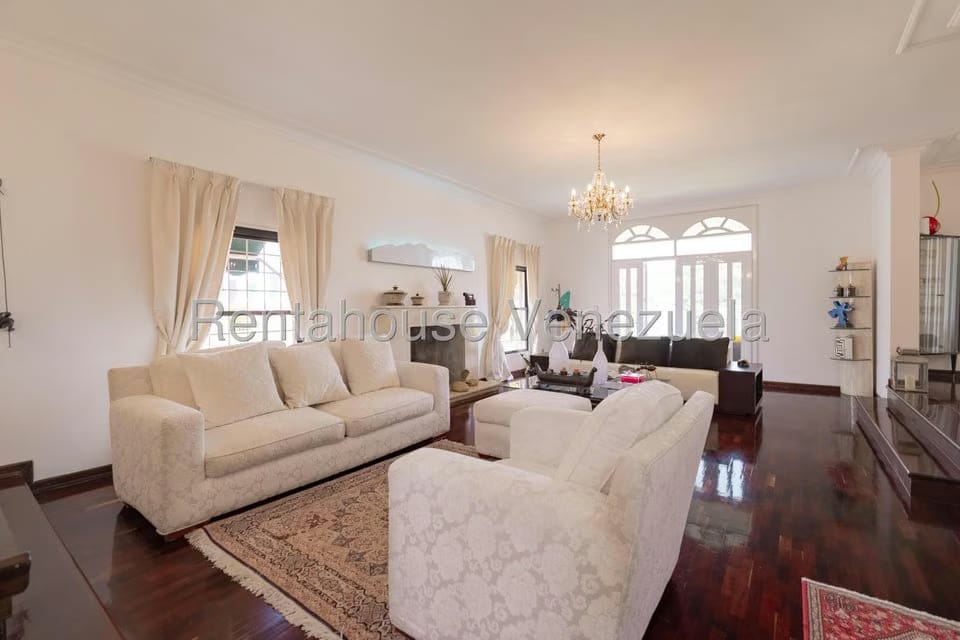 Casa (Multipes Niveles) en Venta en Los Naranjos del Cafetal, Distrito Metropolitano - 10