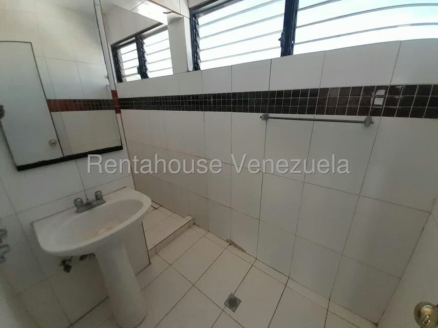 Comercial (Local Comercial) en Venta en Avenida Juan Bautista Arismendi, Nueva Esparta - 12