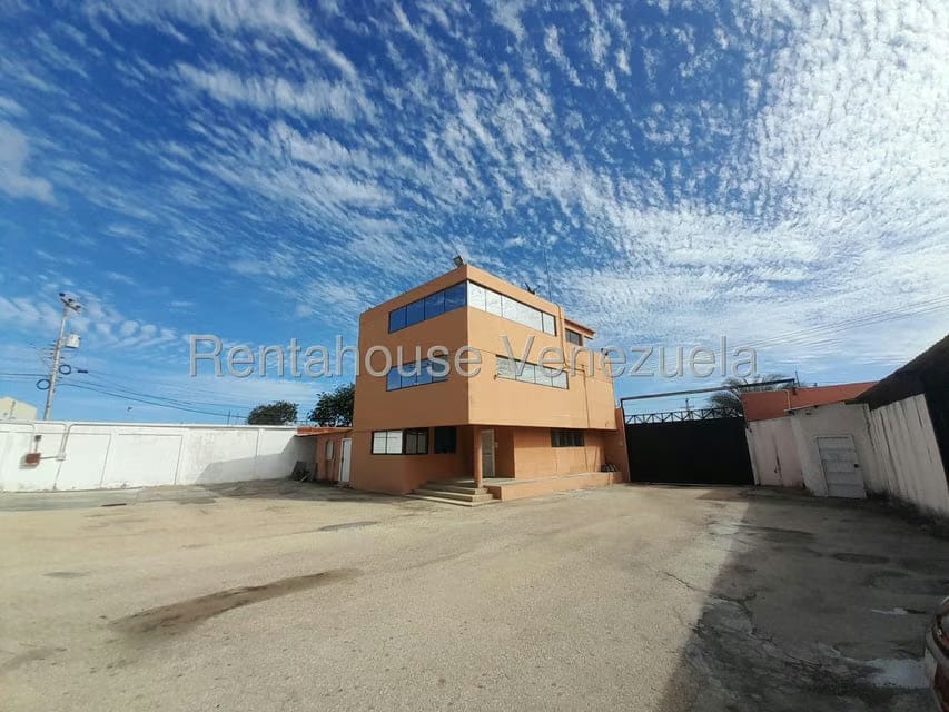 Comercial (Local Comercial) en Venta en Avenida Juan Bautista Arismendi, Nueva Esparta - 33