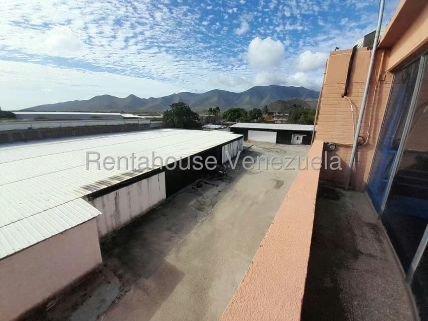 Comercial (Local Comercial) en Venta en Avenida Juan Bautista Arismendi, Nueva Esparta - 37