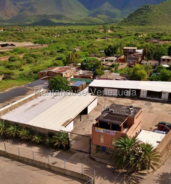 Comercial (Local Comercial) en Venta en Avenida Juan Bautista Arismendi, Nueva Esparta - 43