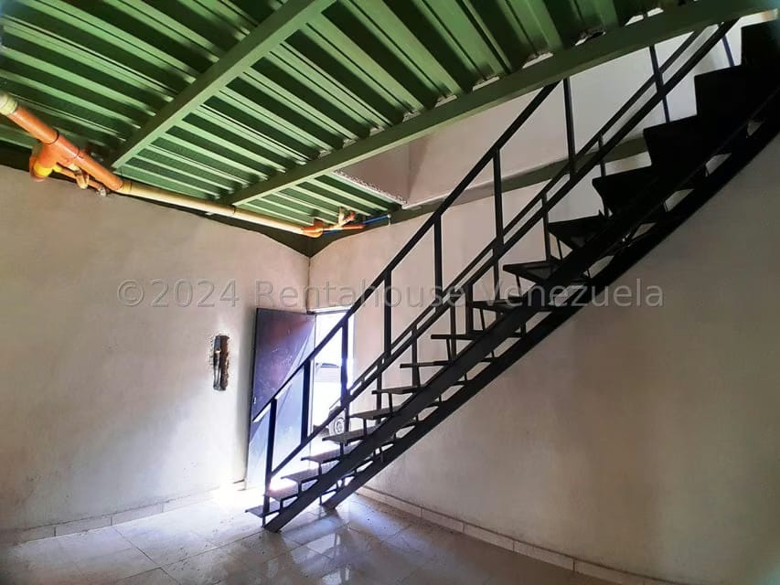 Comercial (Galpon - Deposito) en Venta en Zona Industrial, Aragua - 17