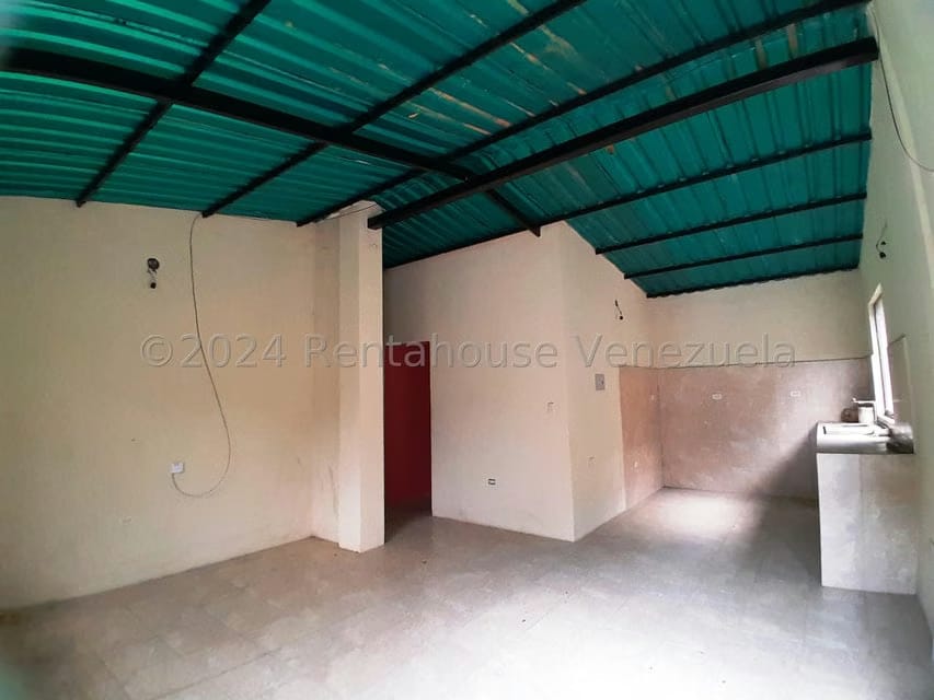 Comercial (Galpon - Deposito) en Venta en Zona Industrial, Aragua - 26