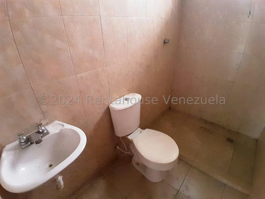 Comercial (Galpon - Deposito) en Venta en Zona Industrial, Aragua - 30