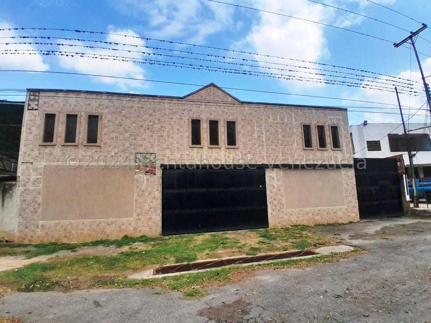 Comercial (Galpon - Deposito) en Venta en Zona Industrial, Aragua - 36