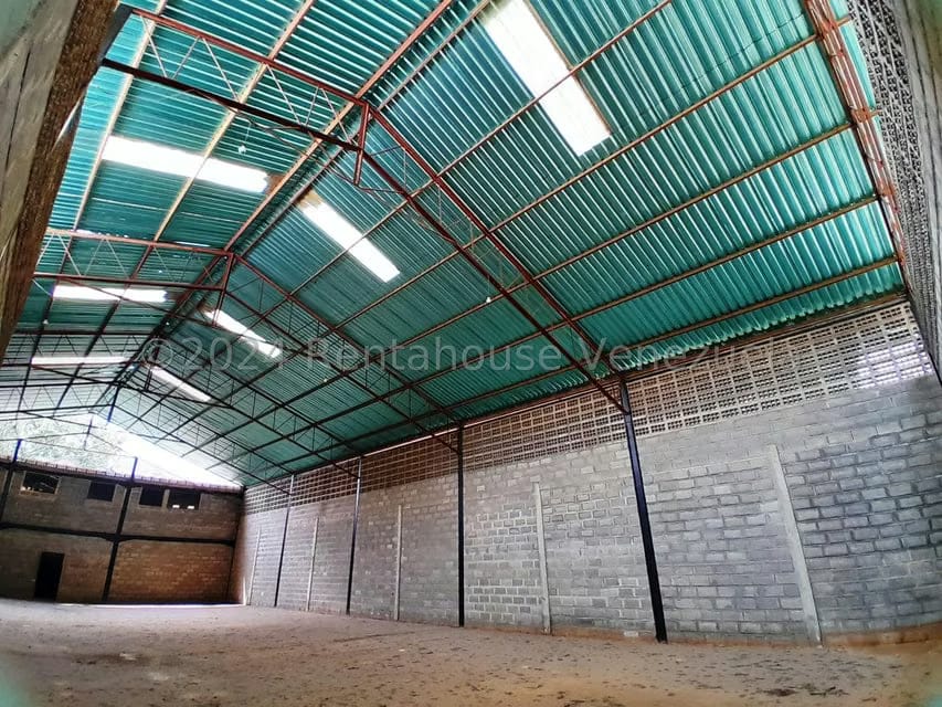 Comercial (Galpon - Deposito) en Venta en Zona Industrial, Aragua - 6