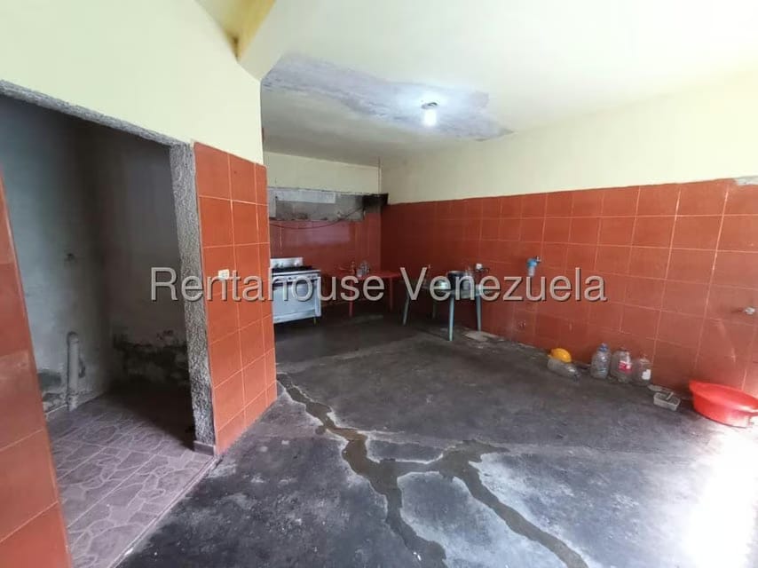 Casa (1 Nivel) en Venta en La Florida, Distrito Metropolitano - 25