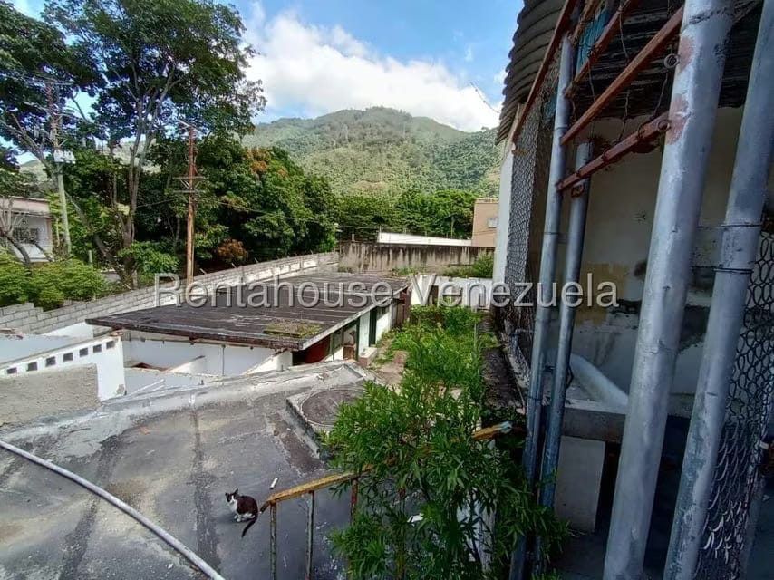 Casa (1 Nivel) en Venta en La Florida, Distrito Metropolitano - 30