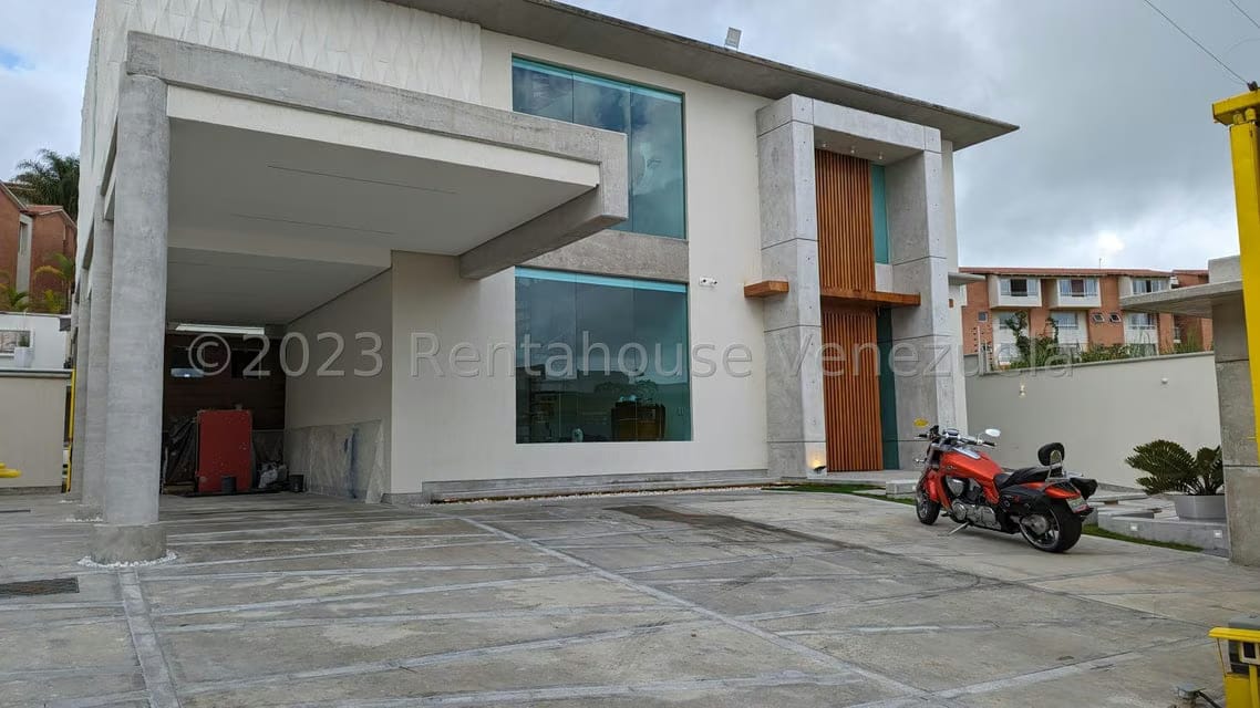 Casa (Duplex) en Venta en Loma Linda, Distrito Metropolitano - 4