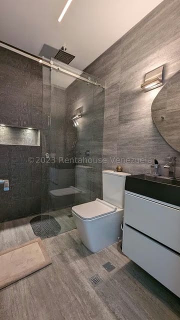 Casa (Duplex) en Venta en Loma Linda, Distrito Metropolitano - 48