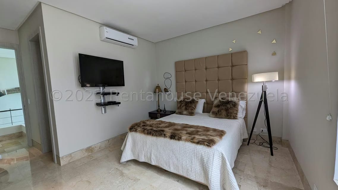 Casa (Duplex) en Venta en Loma Linda, Distrito Metropolitano - 49