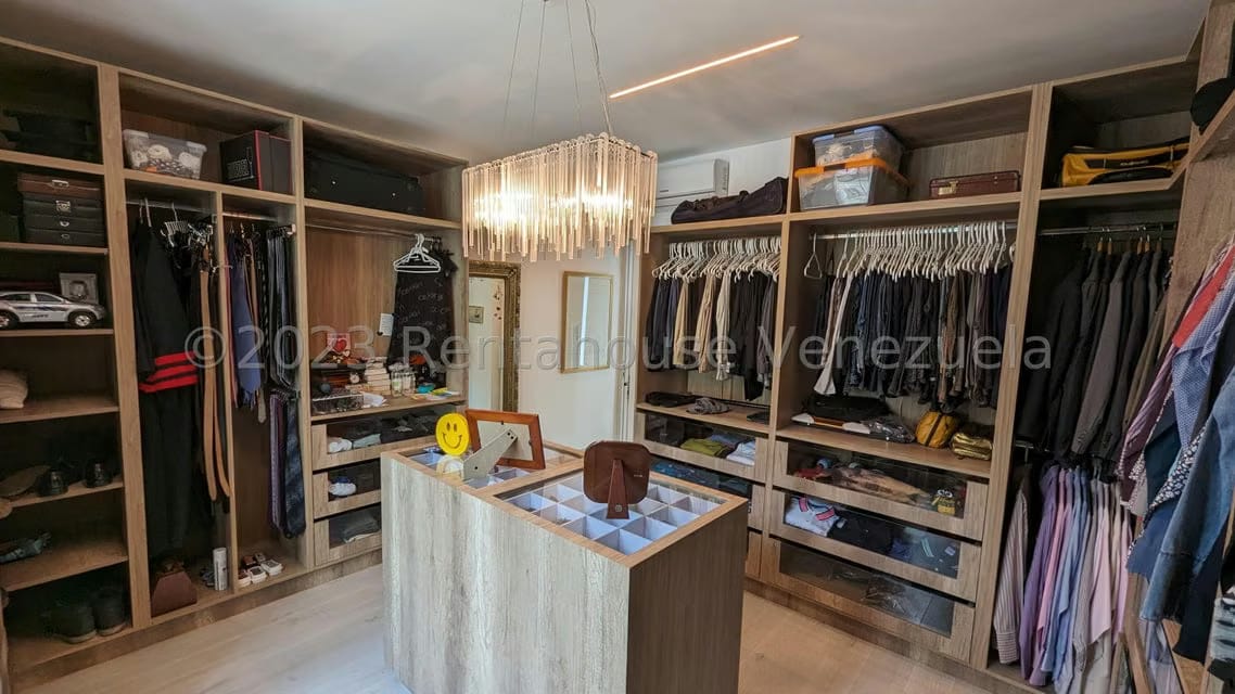 Casa (Duplex) en Venta en Loma Linda, Distrito Metropolitano - 68
