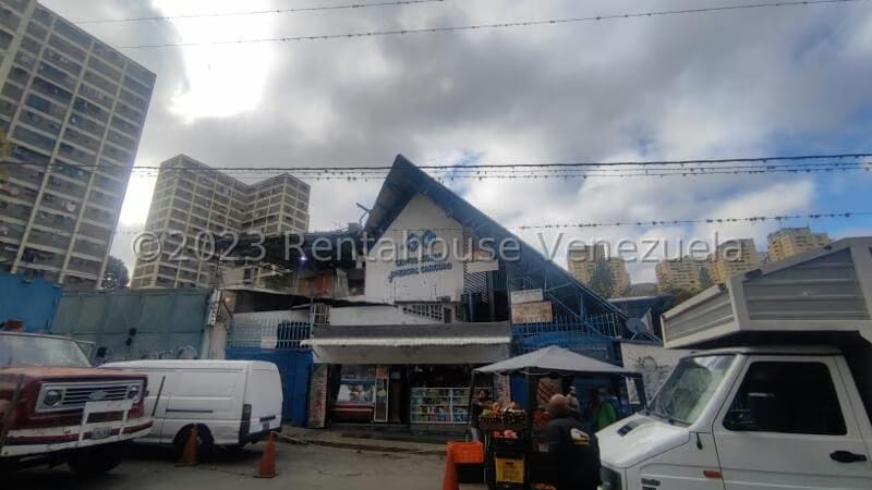Comercial (Local Comercial) en Venta en Caricuao, Distrito Metropolitano