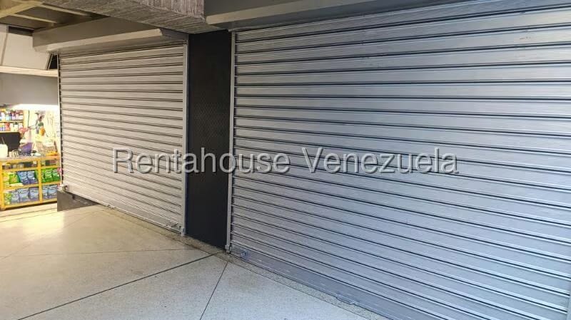 Comercial (Local Comercial) en Venta en Caricuao, Distrito Metropolitano - 2