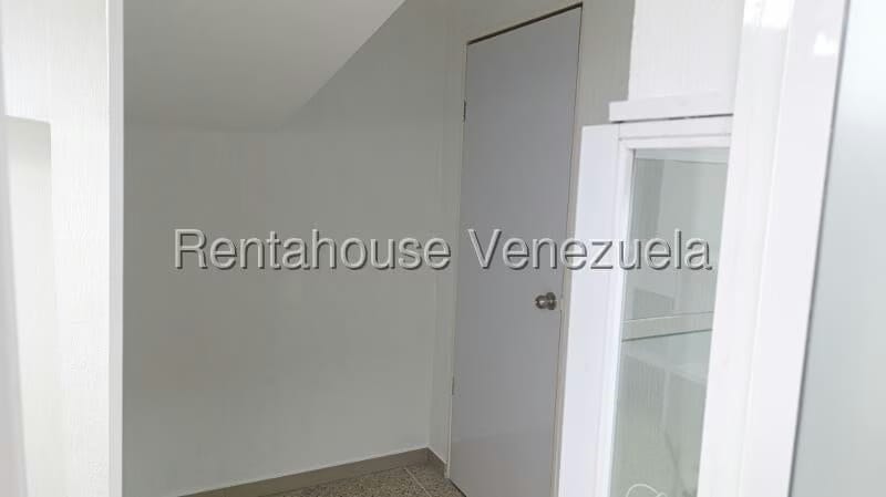 Comercial (Local Comercial) en Venta en Caricuao, Distrito Metropolitano - 14