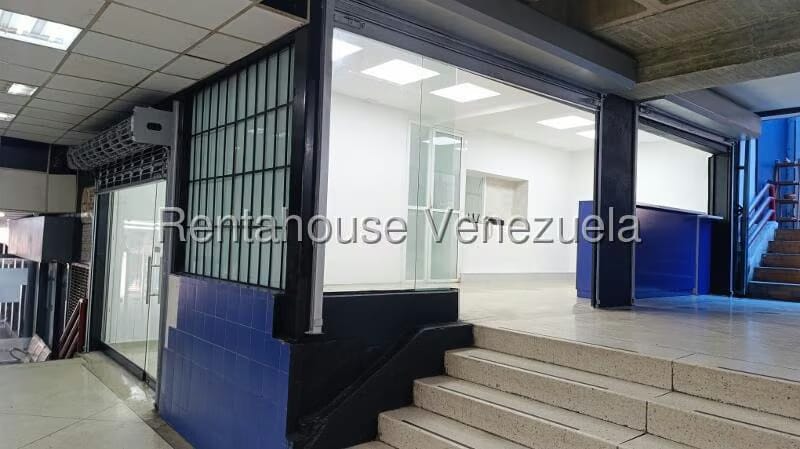 Comercial (Local Comercial) en Venta en Caricuao, Distrito Metropolitano - 23