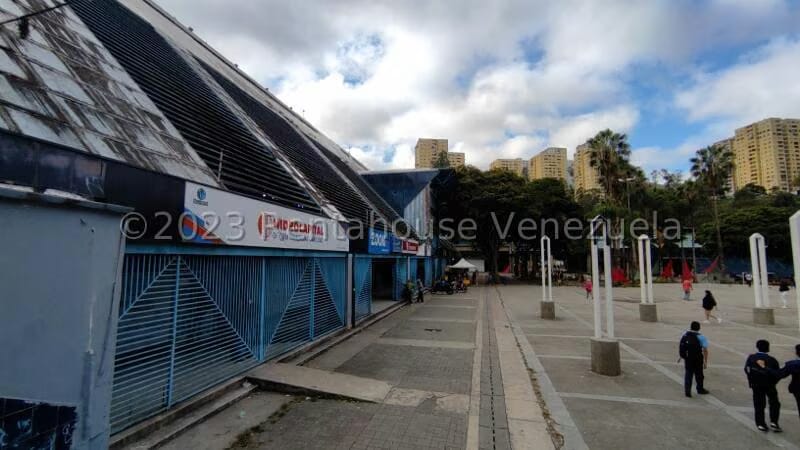Comercial (Local Comercial) en Venta en Caricuao, Distrito Metropolitano - 24