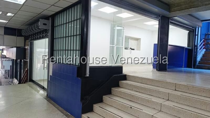 Comercial (Local Comercial) en Venta en Caricuao, Distrito Metropolitano - 4