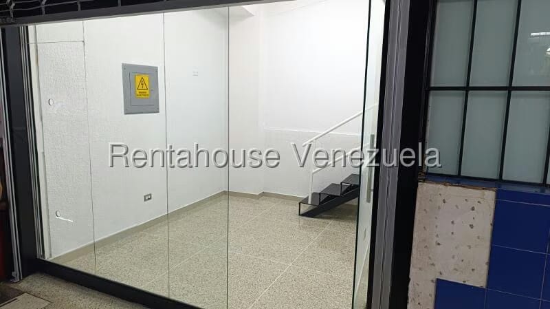 Comercial (Local Comercial) en Venta en Caricuao, Distrito Metropolitano - 7