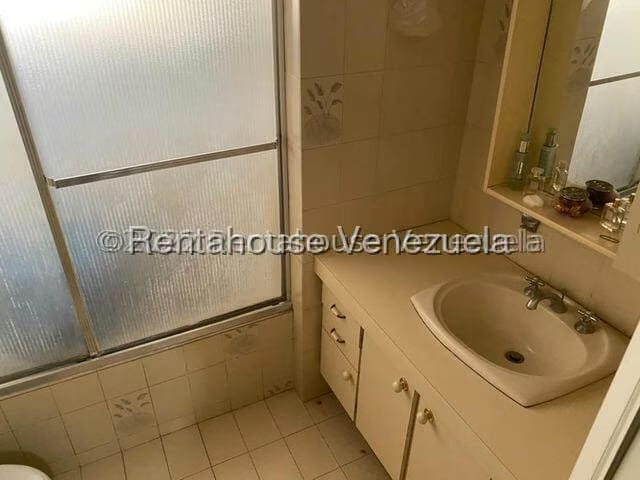 Casa (Multipes Niveles) en Venta en Santa Sofia, Distrito Metropolitano - 12