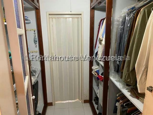 Casa (Multipes Niveles) en Venta en Santa Sofia, Distrito Metropolitano - 14