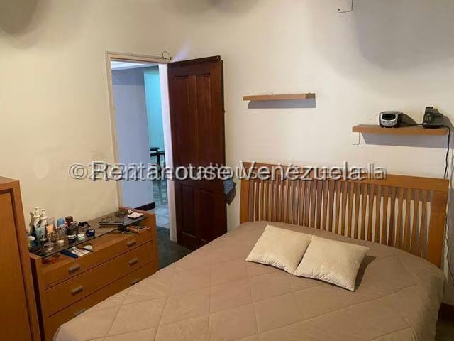 Casa (Multipes Niveles) en Venta en Santa Sofia, Distrito Metropolitano - 3