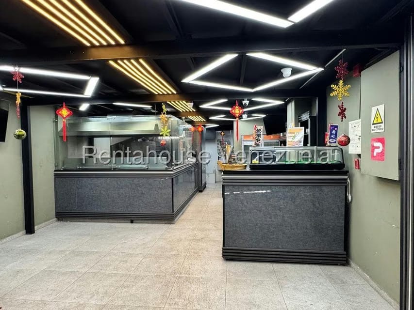 Comercial (Local Comercial) en Venta en La Florida, Distrito Metropolitano - 2