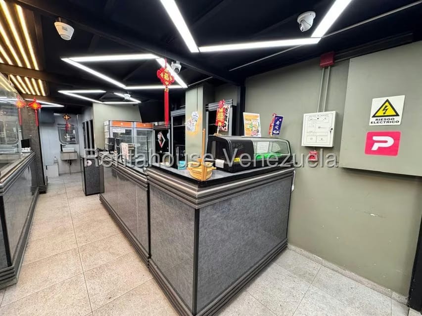 Comercial (Local Comercial) en Venta en La Florida, Distrito Metropolitano - 3